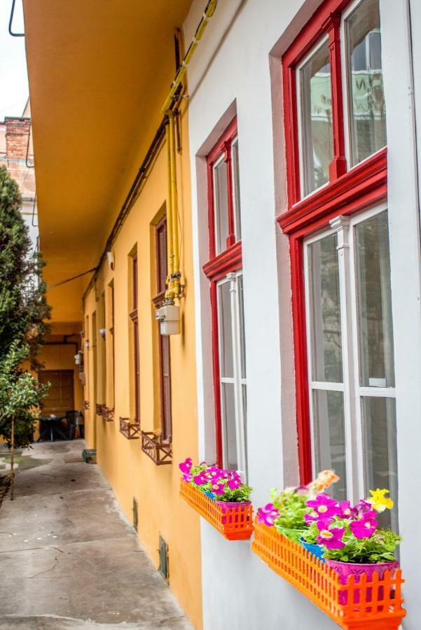 Mint Studio Apartment Cluj-Napoca Luaran gambar